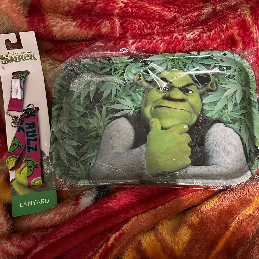 Shrek lanyard & tray